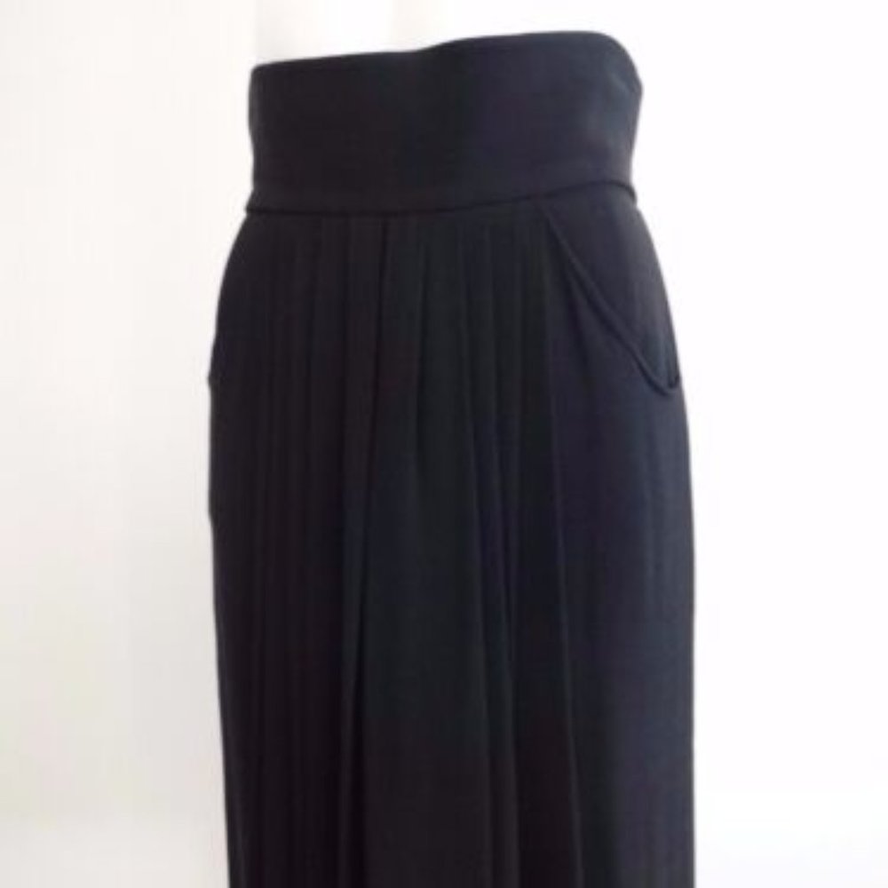CHANEL BOUTIQUE VINTAGE BLACK FRONT PLEATED DOUBLE LINED SILK SKIRT 40